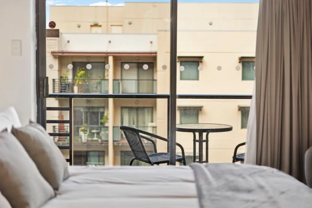 1BR City View Gem on Mounts Bay Road